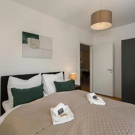 Luxurioeses 4-zimmer-apt Im Boutique-stil I Top-lage I Familienfreundlich I Balkon I Kueche I Netflix I Kostenloser Parkplatz I 110 M2 Eltville am Rhein