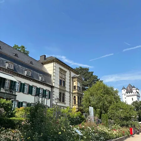 Luxurioeses 4-zimmer-apt Im Boutique-stil I Top-lage I Familienfreundlich I Balkon I Kueche I Netflix I Kostenloser Parkplatz I 110 M2 * Eltville am Rhein