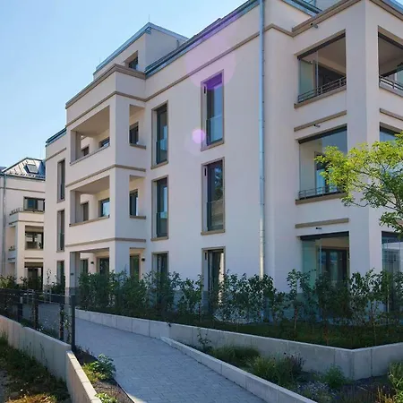 Luxurioeses 4-zimmer-apt Im Boutique-stil I Top-lage I Familienfreundlich I Balkon I Kueche I Netflix I Kostenloser Parkplatz I 110 M2 Appartement Eltville am Rhein